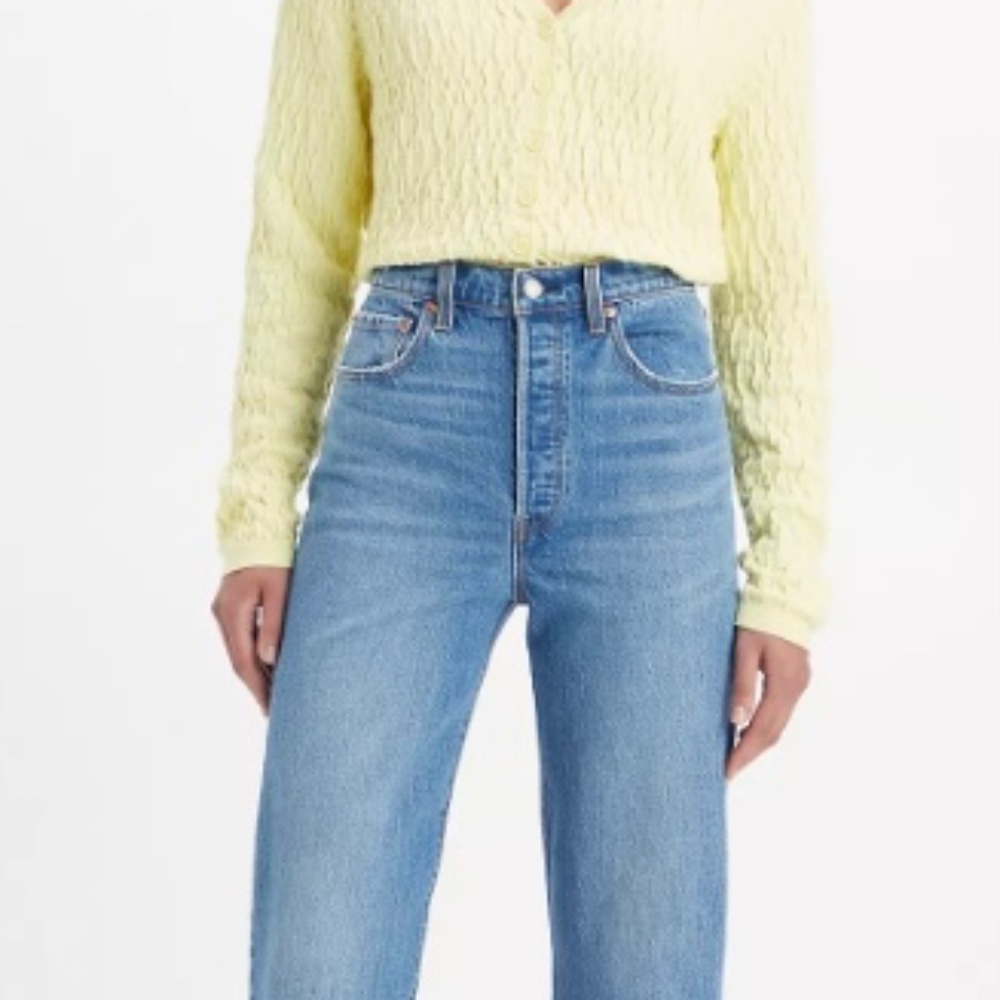 Levi’s Ribcage Straight Ankle Jeans in size 30